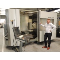 DMC 60 U 5-осевой обрабатывающий центр с ЧПУ